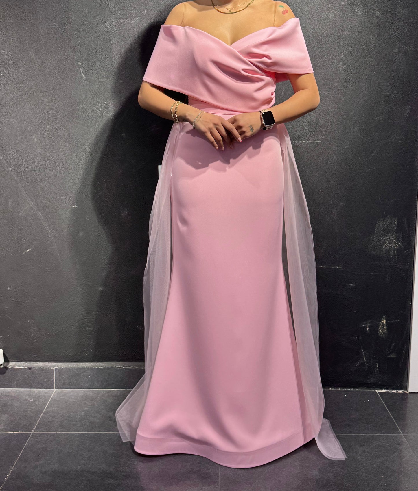 Vêtement de mariée avec cape mobile | Raffiné et élégant | Abiyem.net